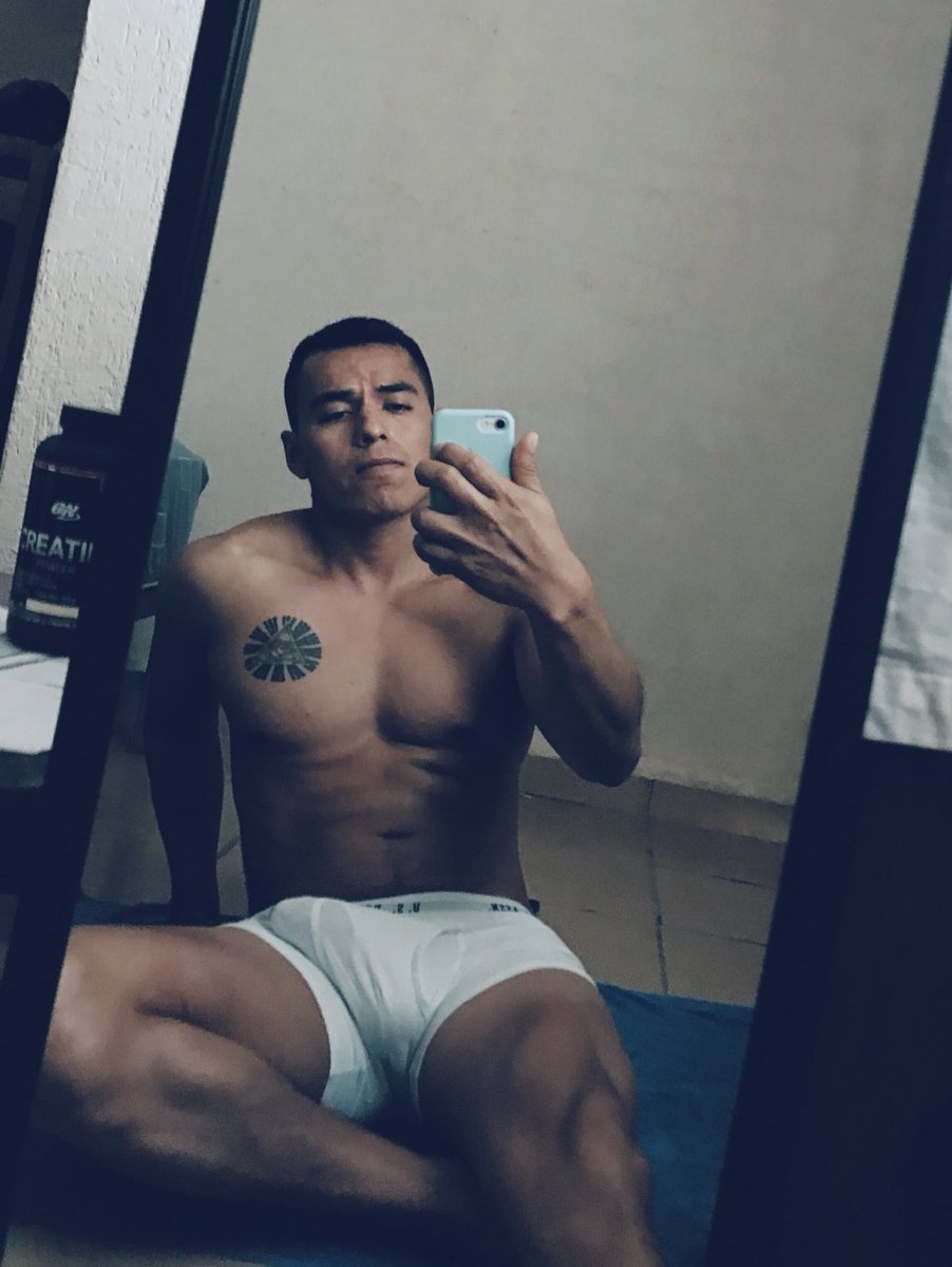 GuaposGay's tweet photo. Buena noche https://t.co/wKWTkf4ev1 https://t.co/43S1vLb0vs