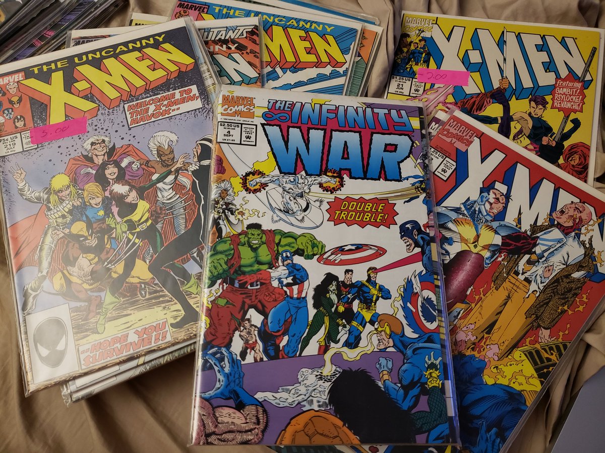 Treasure hunt SCORE 😎 boxes/hundreds of comic books.. mostly old Marvel 👌 #yardsalehunter #treasure #Marvel #InfinityWar #XMen #comicbooks #SaturdayMorning #Hustle