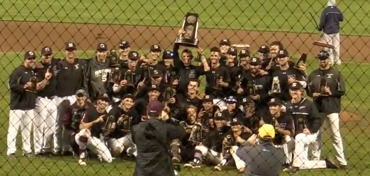 CentennialConf's tweet photo. Champions!
Congrats @Garnet_Baseball 
#d3b #CentConf https://t.co/wtBHVKW7iy