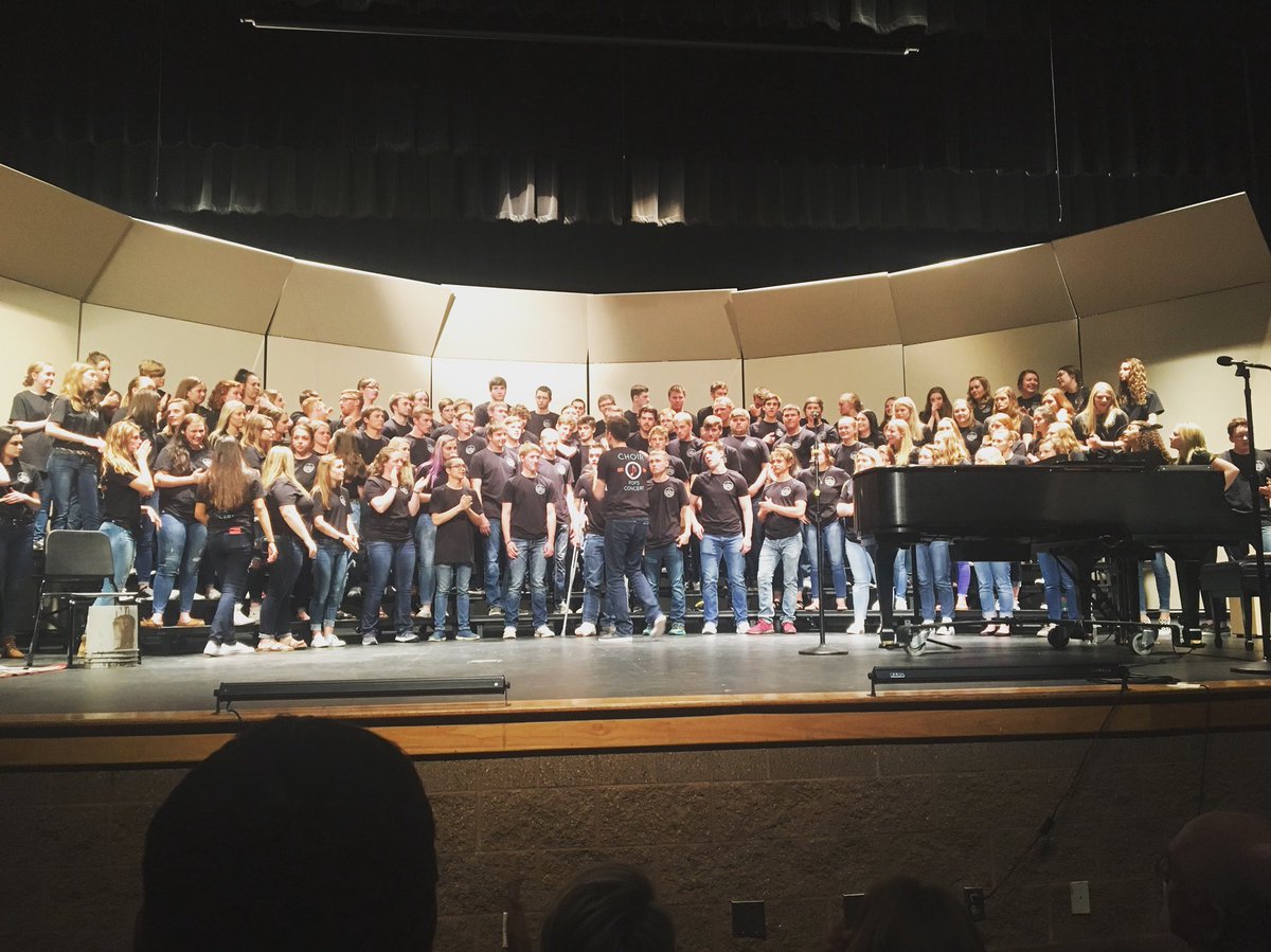 BYGCat's tweet photo. Very proud of all of you involved in the Pops Concert, and a special shout out to all of our seniors with solos these two nights! 😊🙏🏼✝️⛪️🎤🎼 https://t.co/60bZXaPUcG