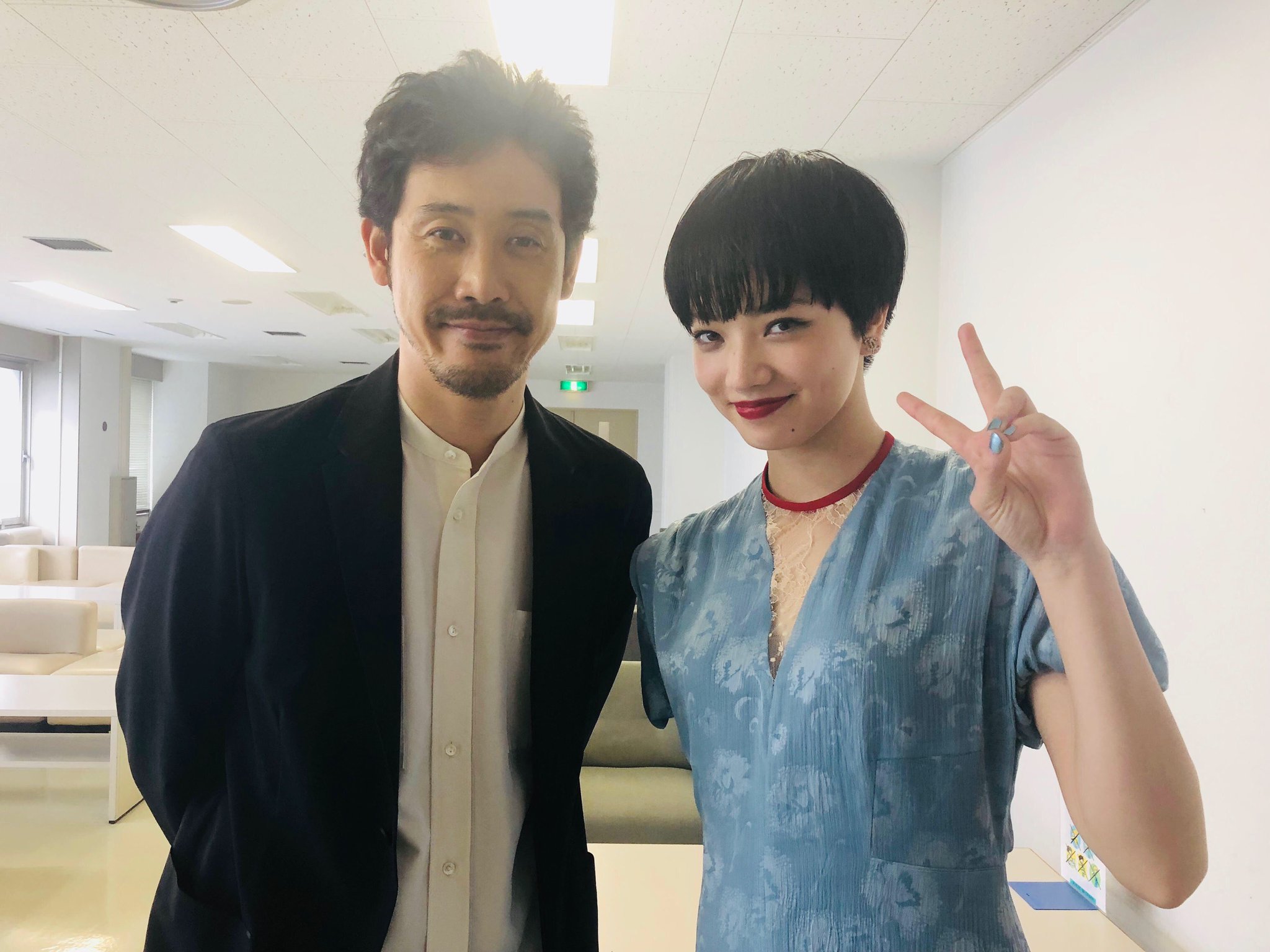 映画 恋は雨上がりのように 公式 メディア情報 本日22時から日本テレビ系で放送の しゃべくり007 Shabekuri007ntv に 小松菜奈 さん 大泉洋 さんが出演 お楽しみに 番組詳細は T Co