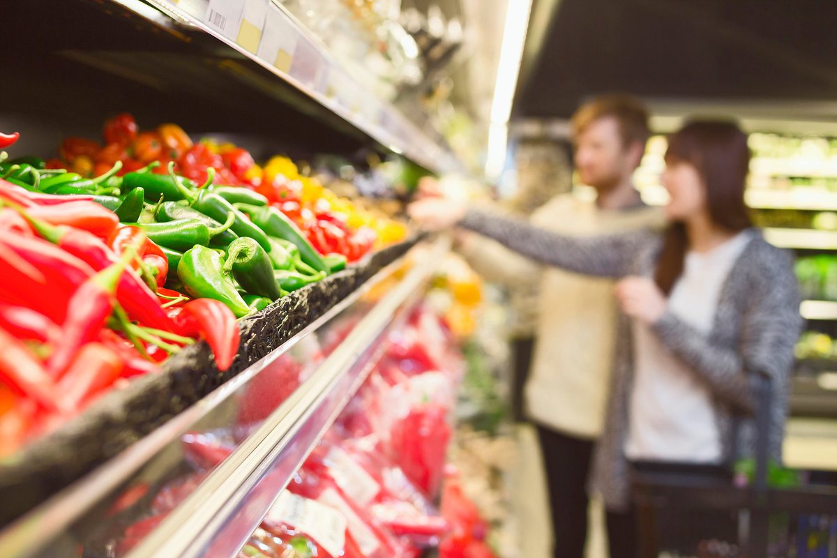 ApriCart1's tweet photo. Shoppers get customized, Apricart-only special offers, inspirational recipes, nutrition and other information, as well as help locating items on their shopping list! Most importantly, Apricart eliminates the checkout wait! Apricart recognizes items as they are put in the cart. https://t.co/2vHRVxyxrp