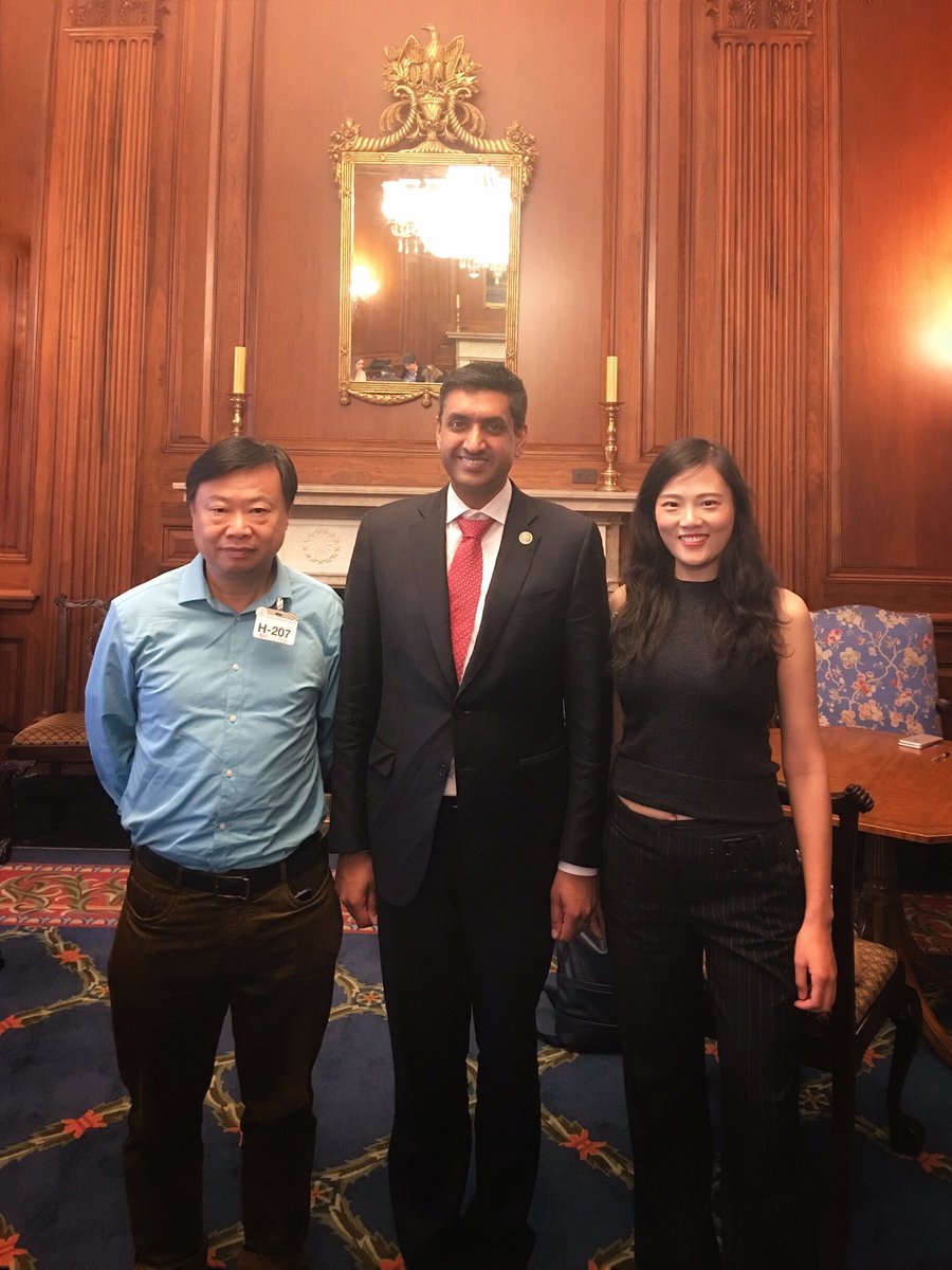Discussing with the Silicon Valley Congressman Ro Khanna about building The United States National Blockchain and Cryptocurrency Council at United States Capitol and Cannon House Office Building. #elastos $ela