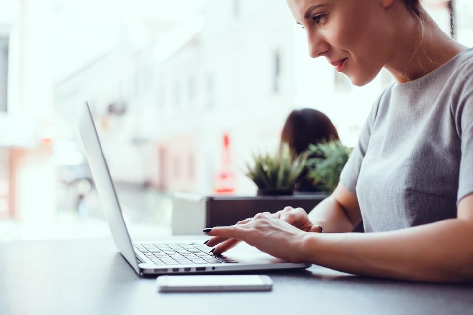 LKPCompany's tweet photo. Technological development is evolving workplace environment, read this article by @forbes to keep up with the future transformations.
#Technology #Innovation #KnowledgeEconomy #LKPCompany #ForwardIntoTheFuture
https://t.co/97SjIdNlVu https://t.co/tt4Ja35BrL