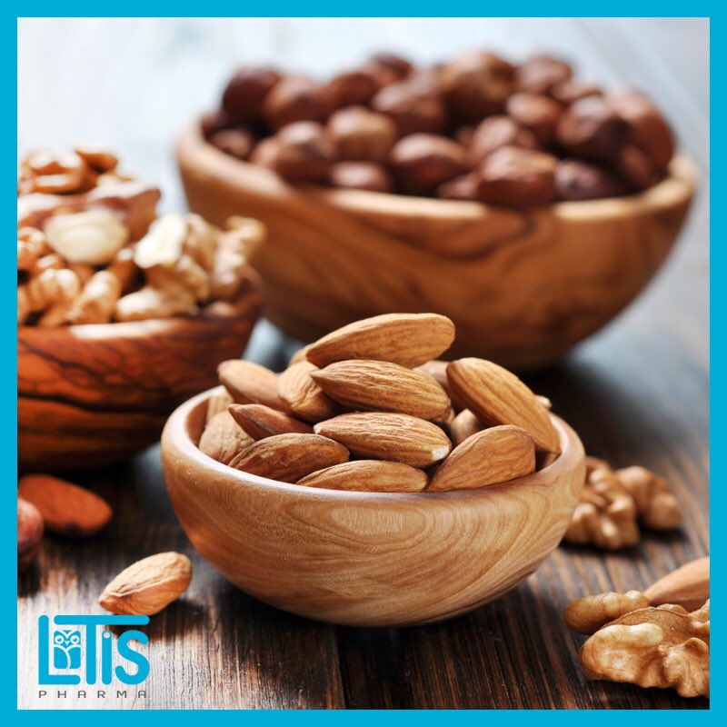 LotisPharma's tweet photo. Bu atıştırma menüsünde güzellik var!
Fındık, ceviz, badem gibi yağ asitleri ve E vitamini yönünden zengin kuruyemişler cilt için oldukça faydalıdır. Yağ asitleri cilt hücrelerini güçlü ve nemli tutarken, E vitamini ciltte meydana gelen hasarları onarır. #lotispharma https://t.co/QKLuZXftwS