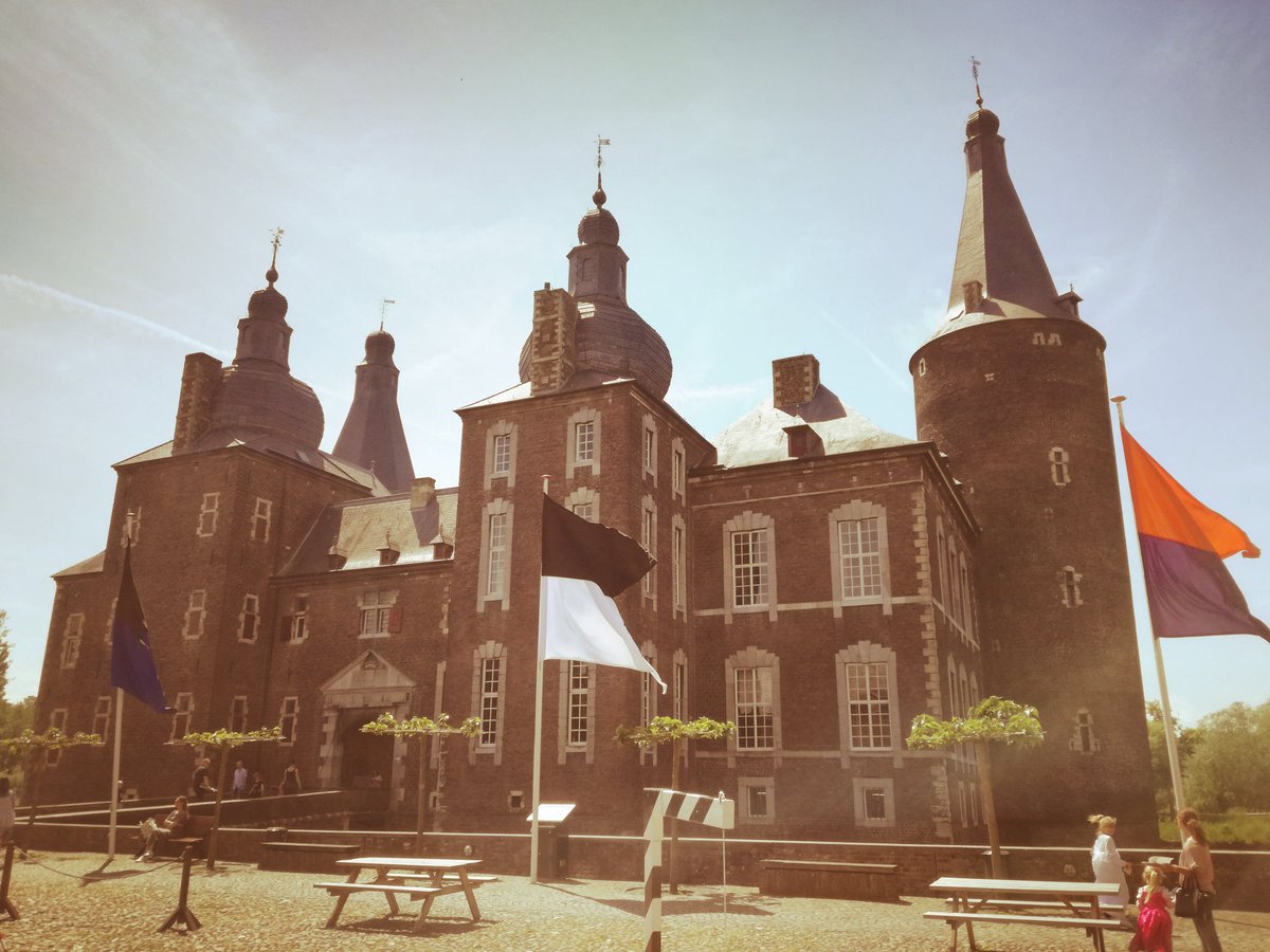 Eventjes terug in de tijd #ontdekhetkasteel #kasteelhoensbroek
