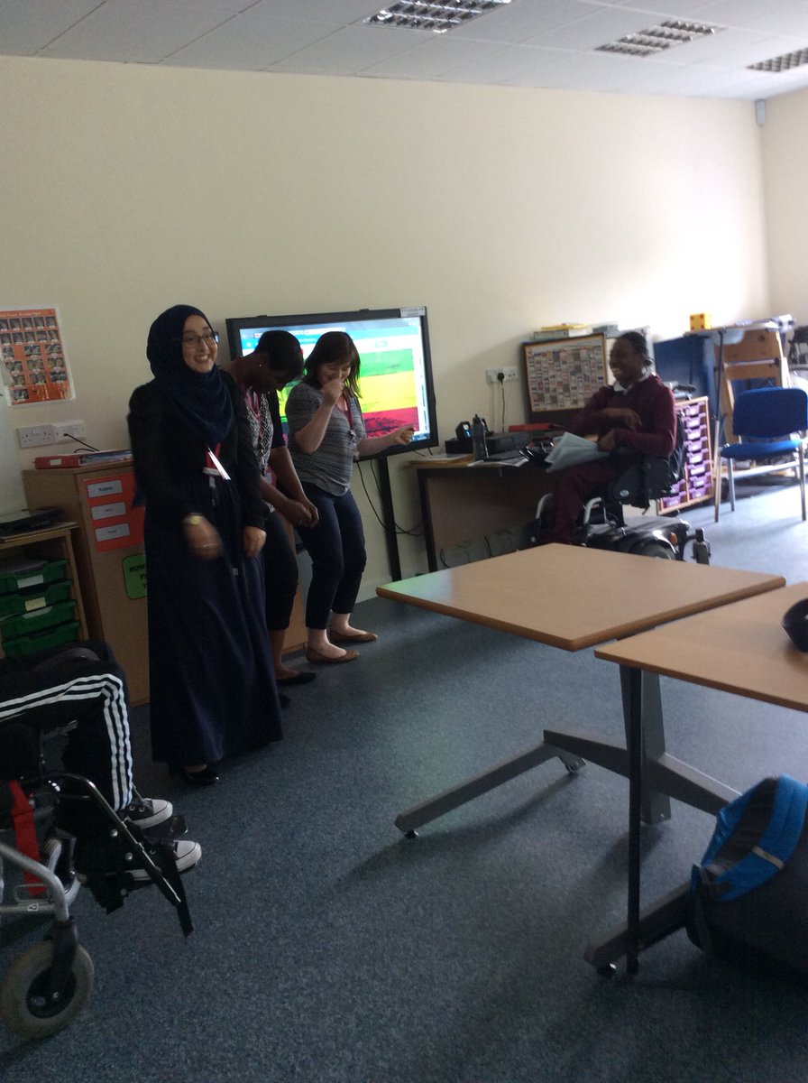wilsonstfeed's tweet photo. Remeo getting everyone up and dancing during his Prince’s Trust presentation on Jamaican culture! #wssixthform #theprincestrust https://t.co/tzqblAthib