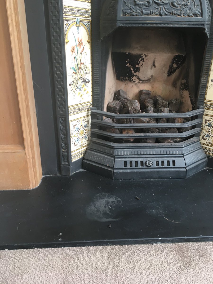 SimplyKleenLtd's tweet photo. End Of Tenancy #Clean taking place in #SW18 @SouthfieldsAPG @LDNAndrews #wedoitall #keen2kleen https://t.co/0rVVEakAqw
