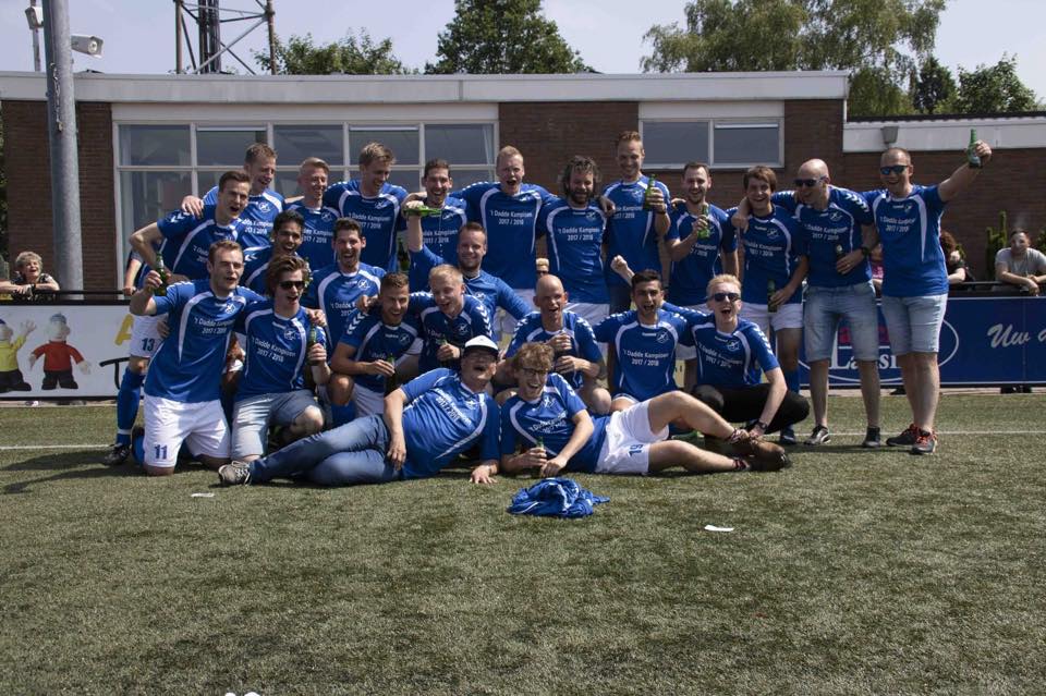 DE ZWEEF 3, 4 EN 6 KAMPIOEN! dlvr.it/QTZJMt