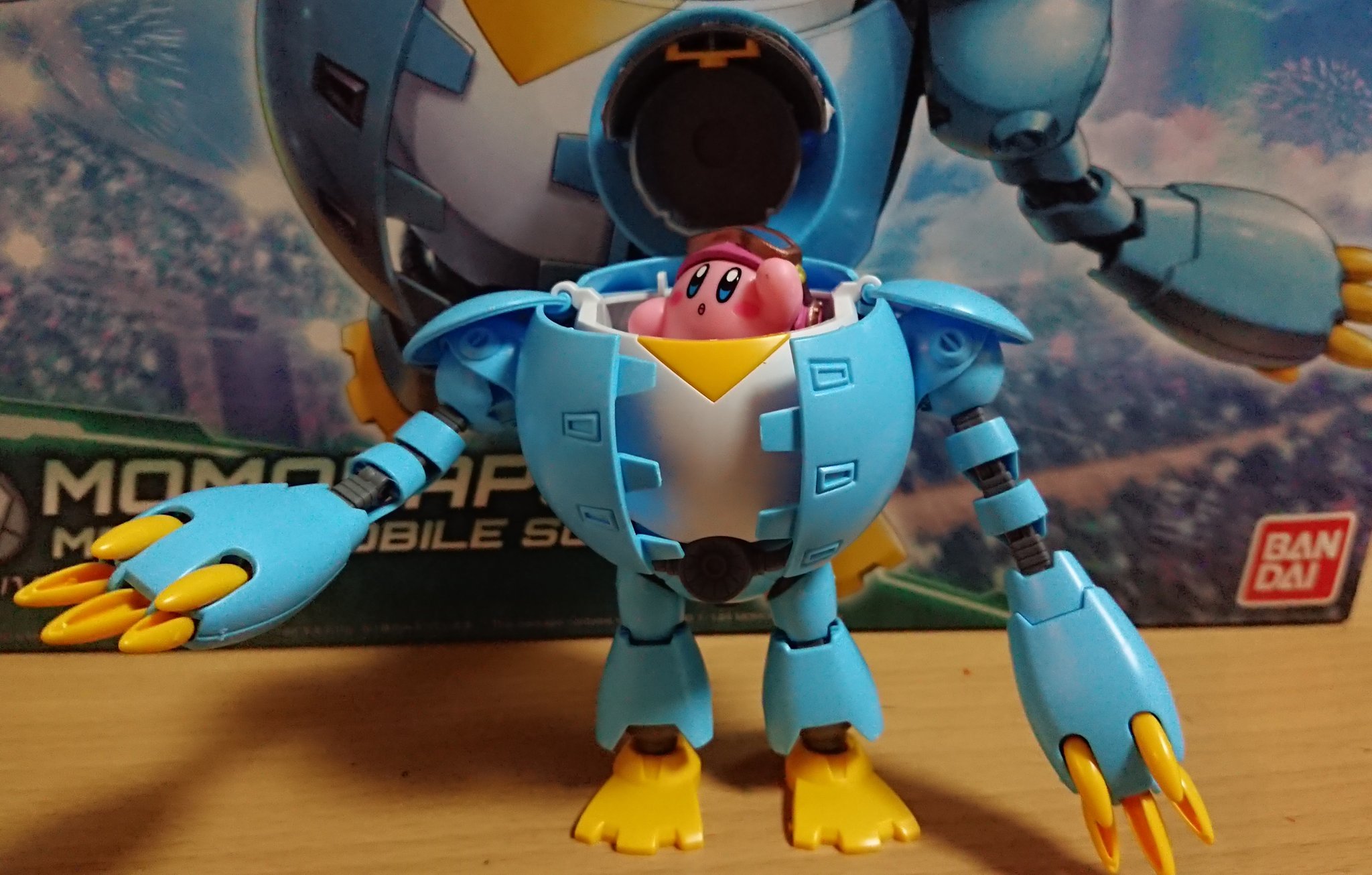 フカヒ レ モモカプル完成です 1時間ちょいで組み上げました そして カービィのロボボアーマー S S アニメ を観てから手持ちのカービィを使って これがやりたくてモモカプルを買ってきました 笑 ガンプラ ガンプラの画像貼るとrtされると聞い