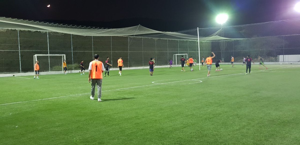 Khoula_Hospital's tweet image. انطلقت مساء يوم أمس الدورة الرمضانية لكرة القدم لموظفي المديرية العامة لـ #مستشفى_خولة،التي اقيمت بملعب مرتفعات بوشر،شهدت المباراة الأولى منافسة بين فريق العلاج الطبيعي والصيدلة مع فرق التمريض ،وانتهت بفوز فريق التمريض.وجمع اللقاء الثاني فريق...
التفاصيل:
m.facebook.com/story.php?stor…