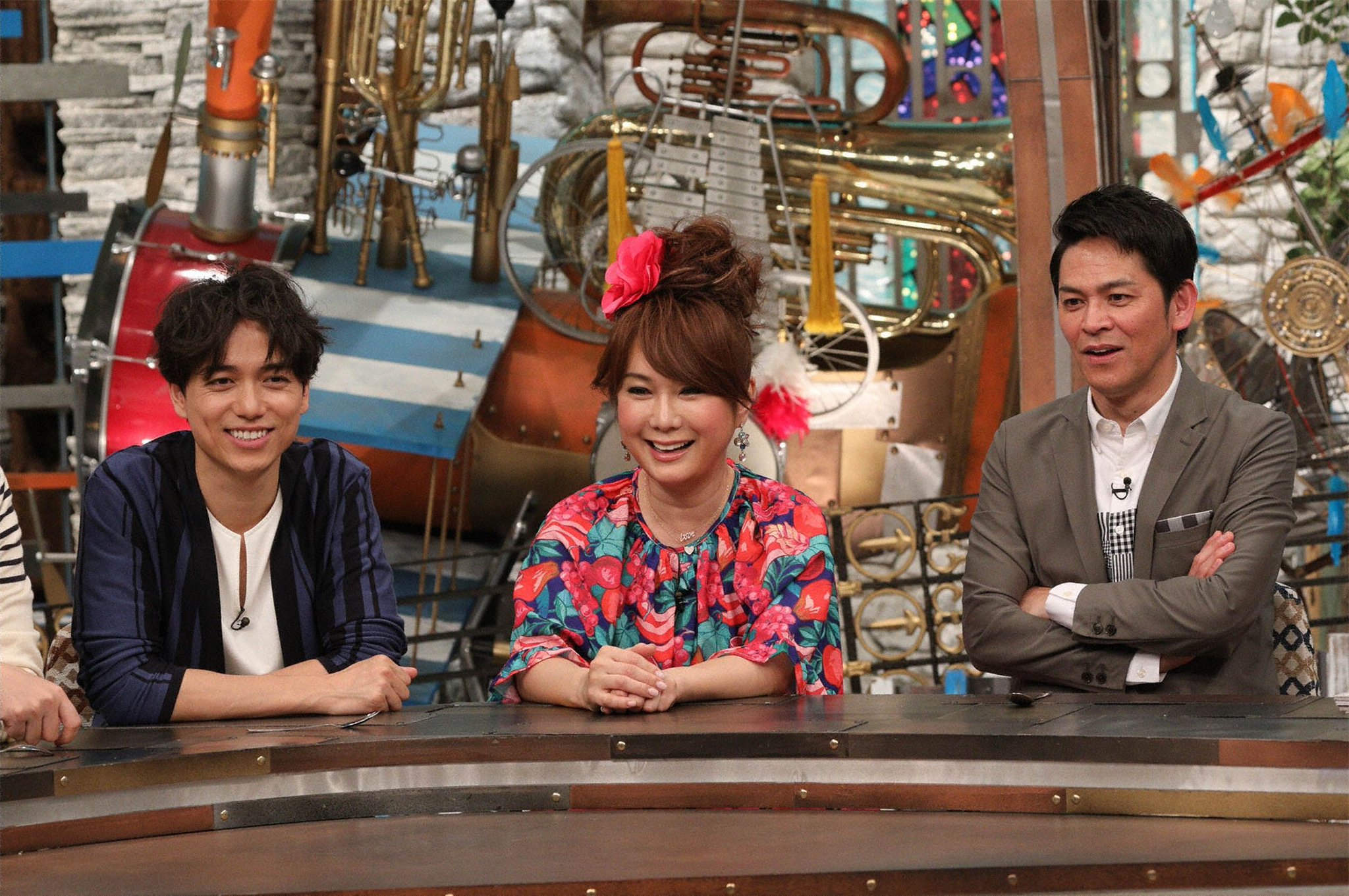 福島テレビ 福テレ 公式 よる10時からは 世界の村のどエライさん 世界一 オネエ が輝ける村を発見 女装タレント ぺえがメキシコ フチタンに マルチな才能をもつどエライ オネエ とはいったいどんな人 人気コーナー 今この日本人がスゴイ