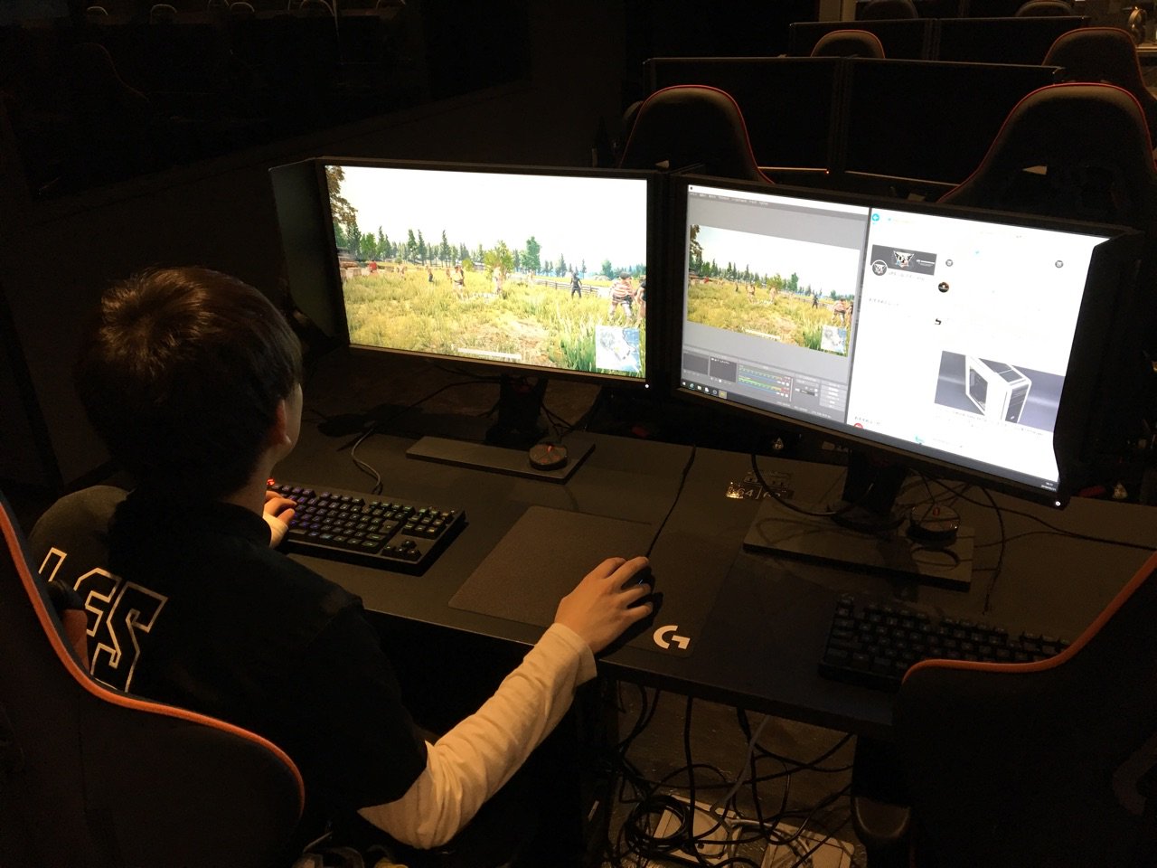 Lfs ルフス Esports Arena デュアルディスプレイの使い方 あくまで1例です メインモニター ゲームをプレイ サブモニター 配信管理画面 Twitterを監視 配信ソフトはお客様の方でインストールをお願いします メインモニター
