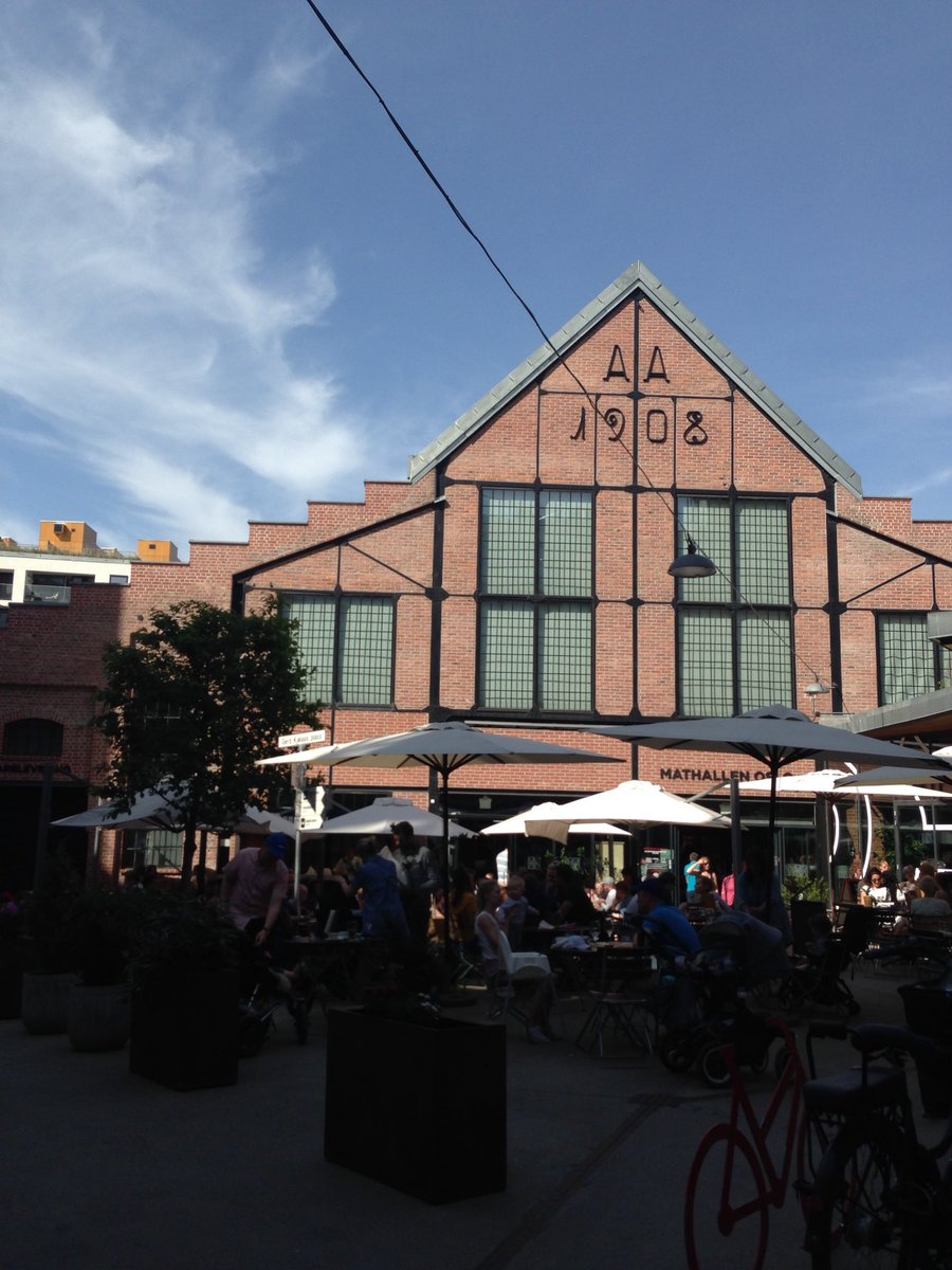 RevoLatest's tweet image. A fantastic first day in Oslo yesterday at @Mathallenoslo, an indoor food market with more than 30 specialty shops, cafés and eateries #RevoStudyTours