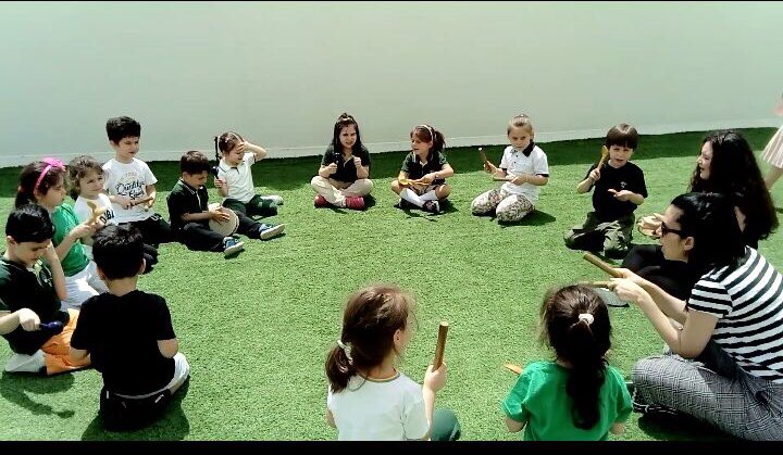 Müzik dersi bahçemizde çok daha keyifli <a href="/Sezenen8/">Sezen Şen</a> <a href="/NihandeAtasever/">Nihande Atasever</a> <a href="/BardakciBatuhan/">Batuhan Bardakci</a> <a href="/OymanMahmut/">Mahmut Oyman</a> <a href="/AliRizaLule/">Ali Rıza Lüle</a>