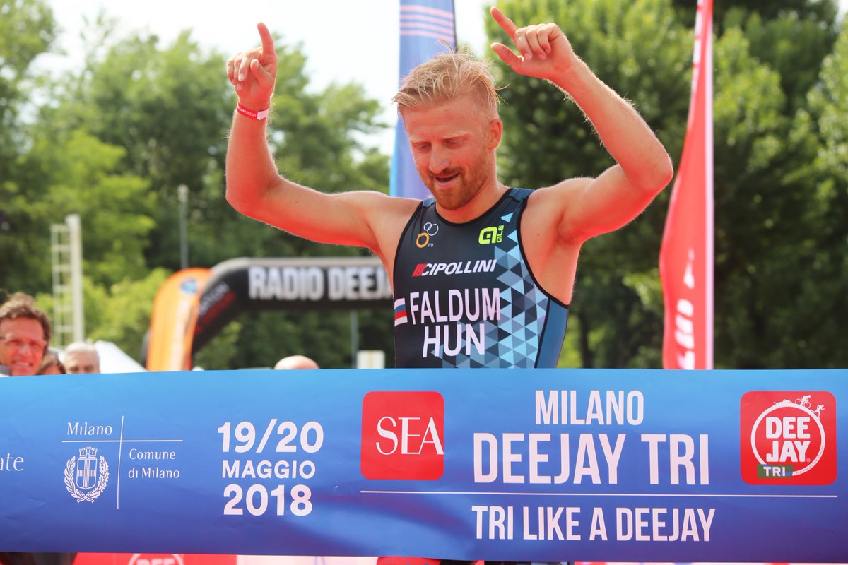 Triathlon Finish Line 19-20 maggio 2018
Alcune delle manifestazioni di Triathlon e Duathlon dell'ultimo fine settimana: c'eravate voi sulle Finish Line del weekend! Dalla SEA Milano Deejay TRI fino al Cala Ponte Triweek, tutte le "hit" del momento> goo.gl/guBwN2