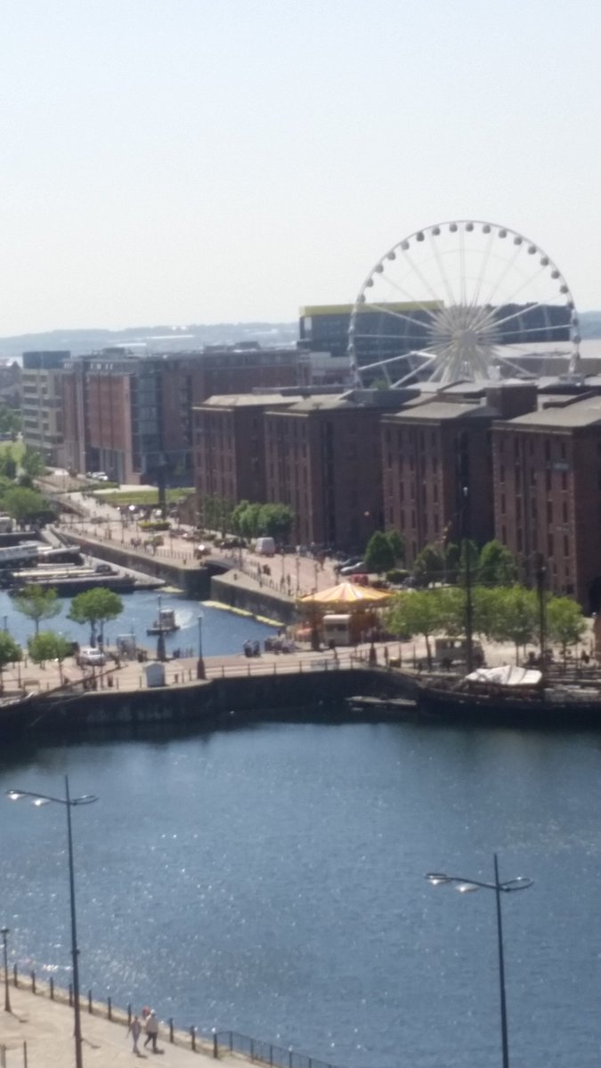 Be a tourist for the day in your own city! See & hear about places that you walk passed everyday. Join us 10:30 #walkietalkietours #Exchangeflags #touristfortheday #liverpool #freewalkingtours