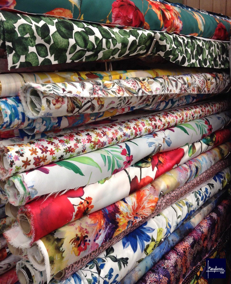 TejidosTexylana's tweet image. ¿Lo mejor para un lunes gris? Un estampado alegre con flores y diferentes colores. 😊
¡Os animamos a llevarlo a la práctica que un día gris no os impida vestir con colores! 😉

#ModaAMedida #Tejidos #Estampados #Jaén