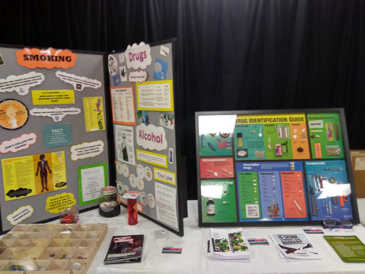 nhs_lucy's tweet photo. Health fair at gartree high today #HealthforTeens #GartreeHigh #HealthyTogether #OadbyandWigston https://t.co/Jc4MLxHu2n