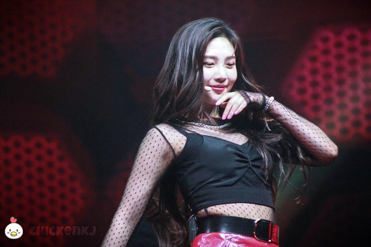 chickenkj__'s tweet photo. 20180520-Wonder K Concert in HK
RED VELVET-Joy 
#redvelvet #joy #parksooyoung #조이 #박수영 https://t.co/FoPApcYIrQ