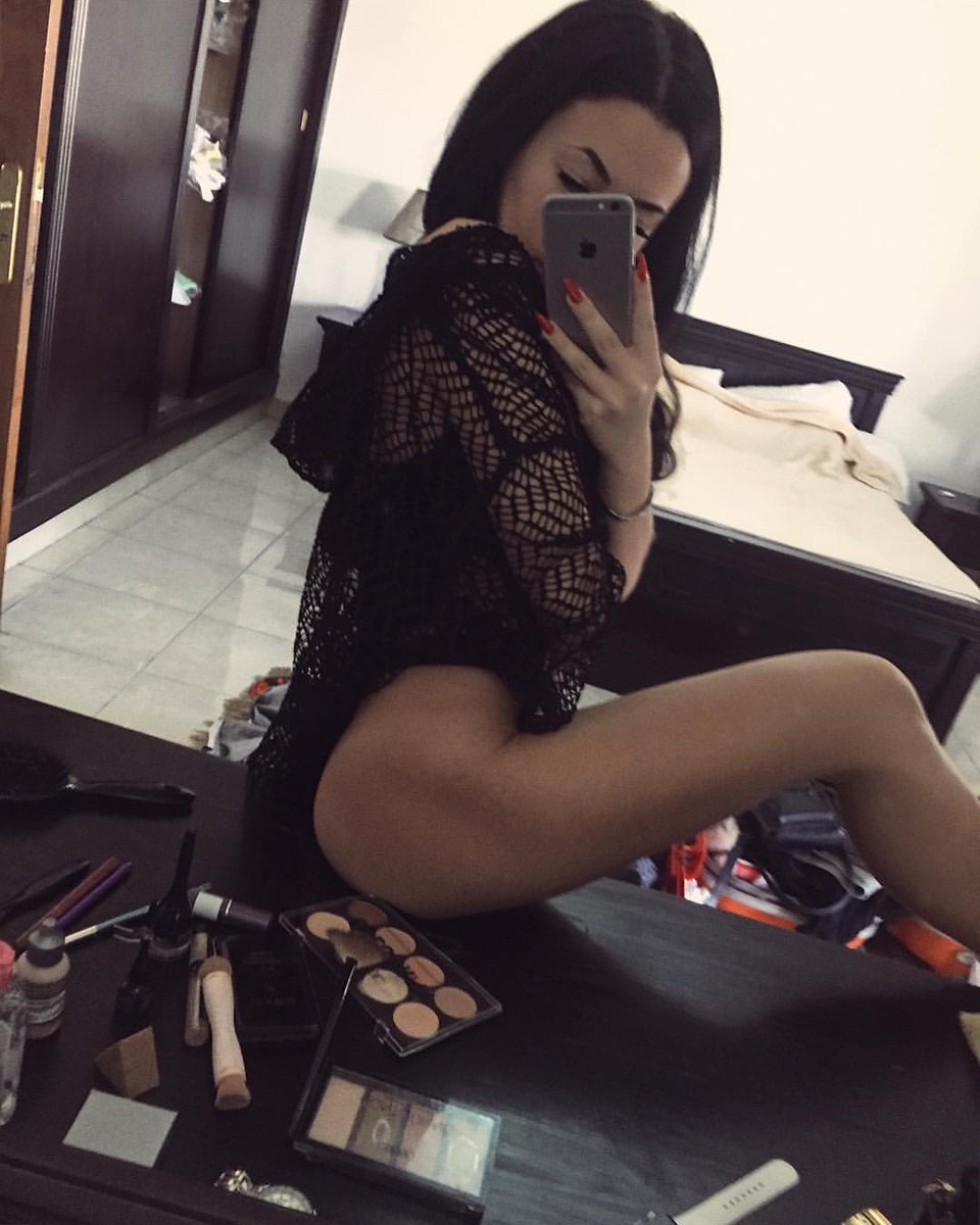 tinydabber1's tweet photo. Morning. 👙🌞🔥 https://t.co/ynuemRLGf5