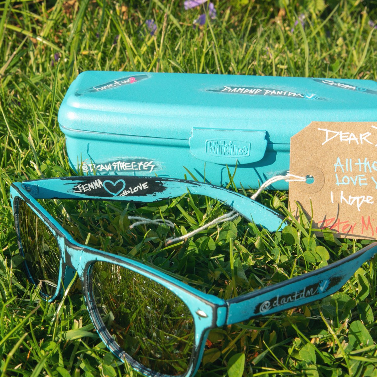 YouCouldSave's tweet image. A homemade and original pair of fun sunglasses made for @dantdm with some personalised graffiti. Do you think he would like them @xjemmamxo ? From Instagrams #drawstheeyes