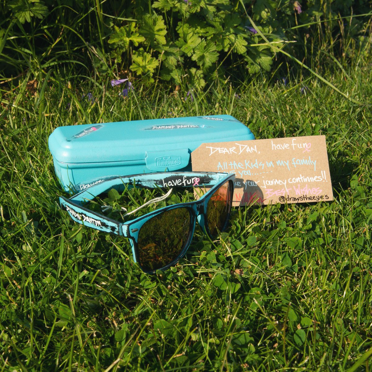 YouCouldSave's tweet image. A homemade and original pair of fun sunglasses made for @dantdm with some personalised graffiti. Do you think he would like them @xjemmamxo ? From Instagrams #drawstheeyes