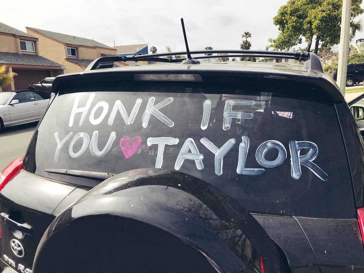 janefraw's tweet image. Living my best life