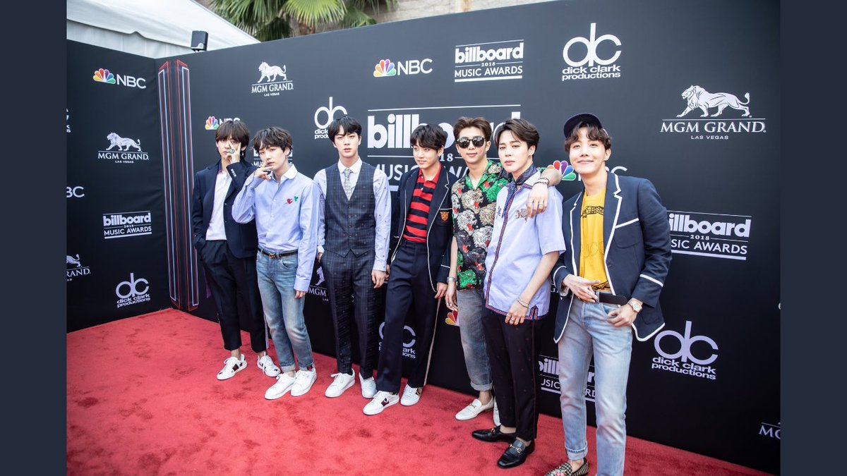 lysegdr's tweet photo. teamwork makes the dream work ❤️ #bts #iVoteBTSBMMAs #bbmas https://t.co/UFA30bBdOs