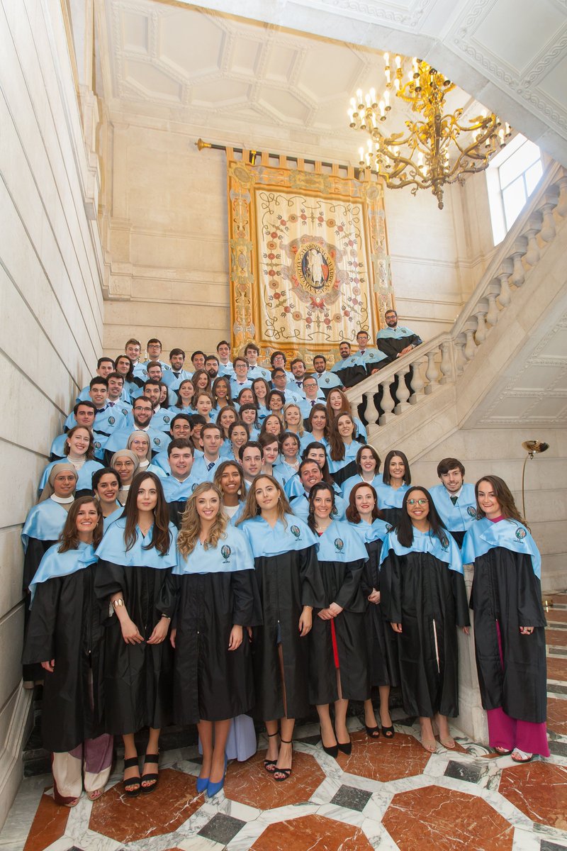 fylunav's tweet photo. Enhorabuena a todos nuestros alumnos que se han graduado este fin de semana. A partir de ahora comienza una nueva andadura, pero allá donde esteis, ya formáis parte de la familia @alumni_unav de nuestra facultad. #HumanidadesUnav https://t.co/dYixhMhuOt