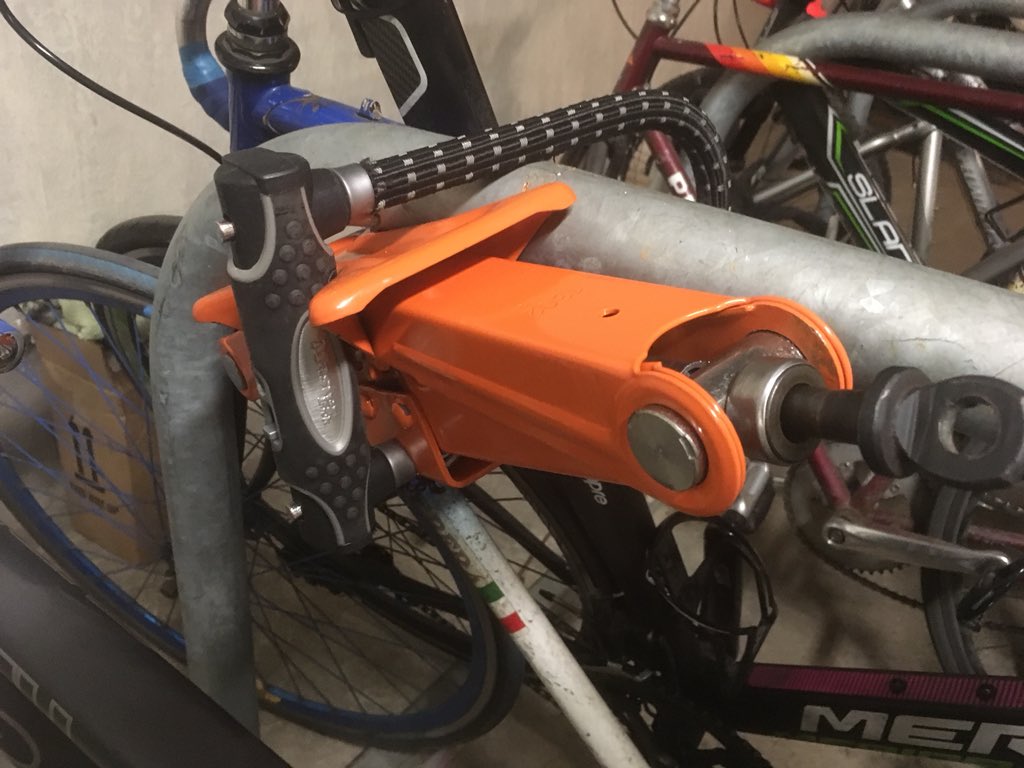 JamHussein's tweet photo. I rate @MasterLockUK D-locks so much. 10 years using them, not one bike stolen. The key broke off in the lock once but a tweet later and I had a replacement sent to me for free! Someone took a car jack to mine, it didn’t even bend the lock or affect the lock mechanism! Thank you! https://t.co/XJX4ONhzYN
