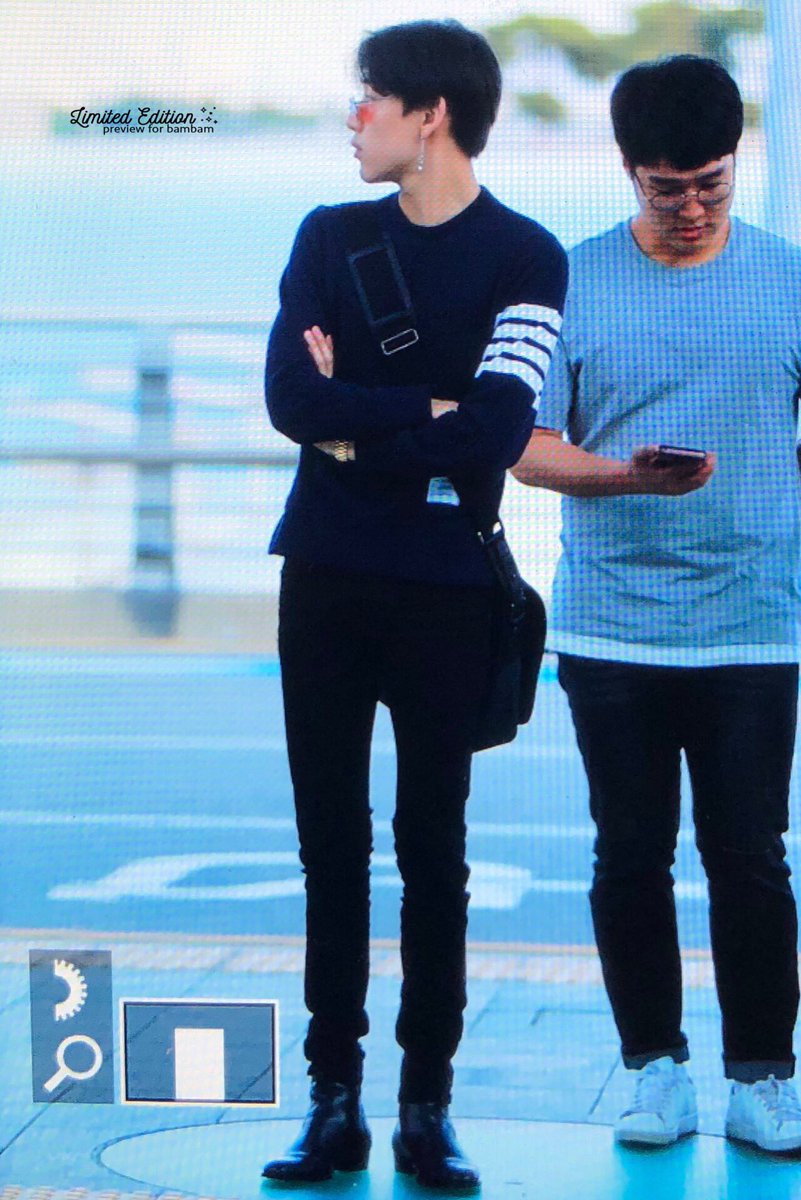 Limited970502's tweet photo. 180521 인천 출국

잘 다녀와
@BamBam1A 

#BamBam #뱀뱀 #갓세븐 #GOT7 https://t.co/xrbhoJnUoS
