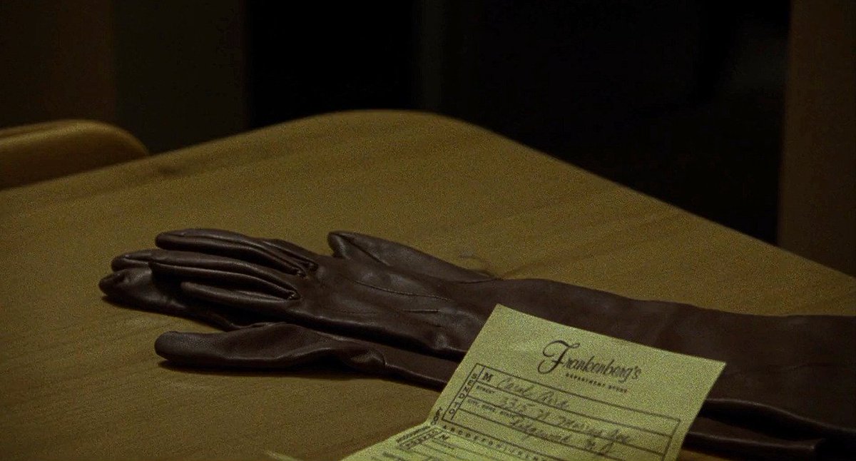 thegreenmailman's tweet photo. 🎥"Carol" (2015), by Todd Haynes
Cinema Objects
#cinemaobjects #movieobjects #props #screencaps #caps #carol #toddhaynes #cateblanchett #rooneymara #sarahpaulson #kylechandler https://t.co/2djwzpMoiz