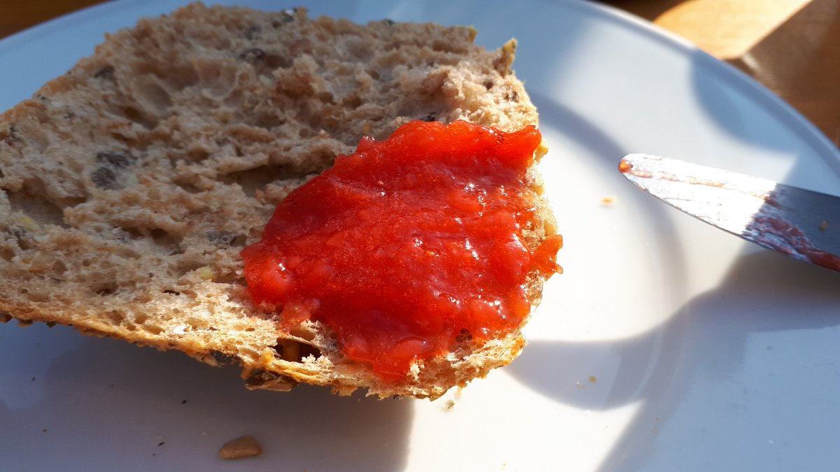 TamirasBlog's tweet photo. Nach einem ausgiebigen und leckeren Frühstück war abbauen angesagt. In ein paar Minuten geht es wieder nach Hause. Die Zeit verfliegt leider viel zu schnell. 😞
Schön war es. 😊
#zeltlager #pfadinder #abreise #natur #frühstück #diy https://t.co/InTbYs0DcR
