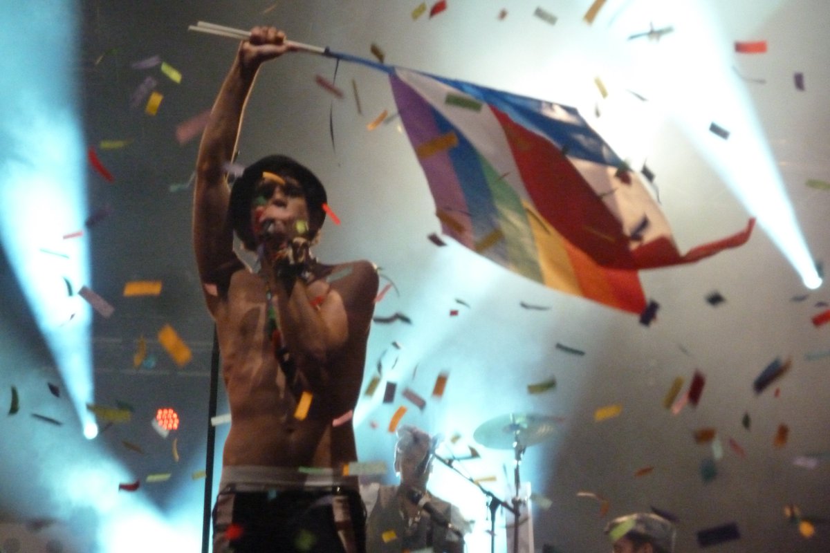 Era il 21 maggio 2013, sono già passati 5 anni 😮🎉🎉 #ConcertPourTous in Piazza della Bastiglia 😍 @mikasounds #ViveLaFrance 🇫🇷🇫🇷
🏳️‍🌈#EgalitéDesDroits  #mariagepourtous #LGBT