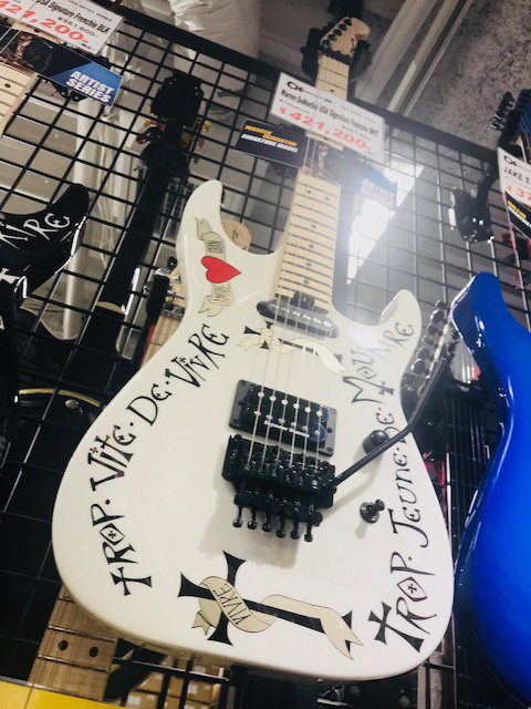 ウォーレンデマルティーニ