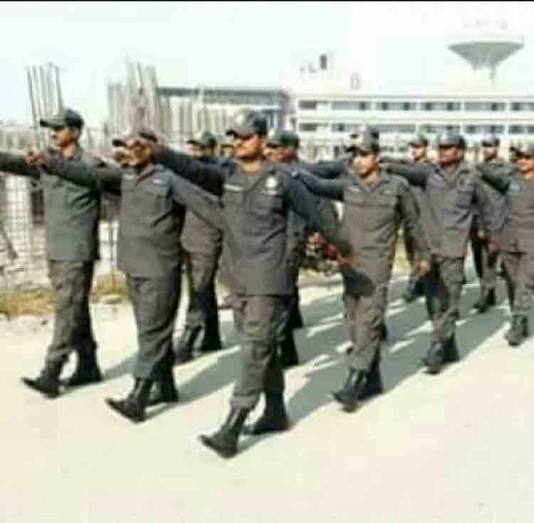 LahoreNewsHD's tweet image. سپیشل پروٹیکشن یونٹ لاہور کے پہلے بیچ کے 3 سال مکمل
bit.ly/2IRKchg
#SpecialProtectionUnit #firstbatch