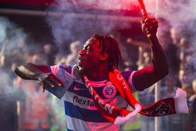 OldiesDTC1's tweet photo. #RT als ook jij vanmiddag om 15.00 uur bij de huldiging aanwezig bent om uiteraard de gehele selectie @DeGraafschap maar zéker de #OldiesDTC Speler Van Het Jaar toe te juichen! #samendran 💪💙 

Foto: @dgsport8erhoek https://t.co/iQ405jUWXI
