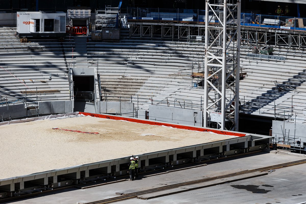 TheSCXGroup's tweet photo. The @TheSCXGroup sliding pitch being tested at #SpursNewStadium over the weekend!

You can read all about the project here https://t.co/r3cUJIBJk4

#Stadium #RetractablePitch https://t.co/cNLYkeUqOw