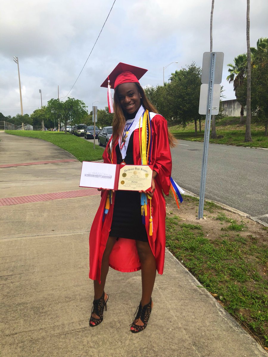 justmssmiley's tweet photo. #BarryU22โค๏ธ๐ค https://t.co/Io0dckOlan