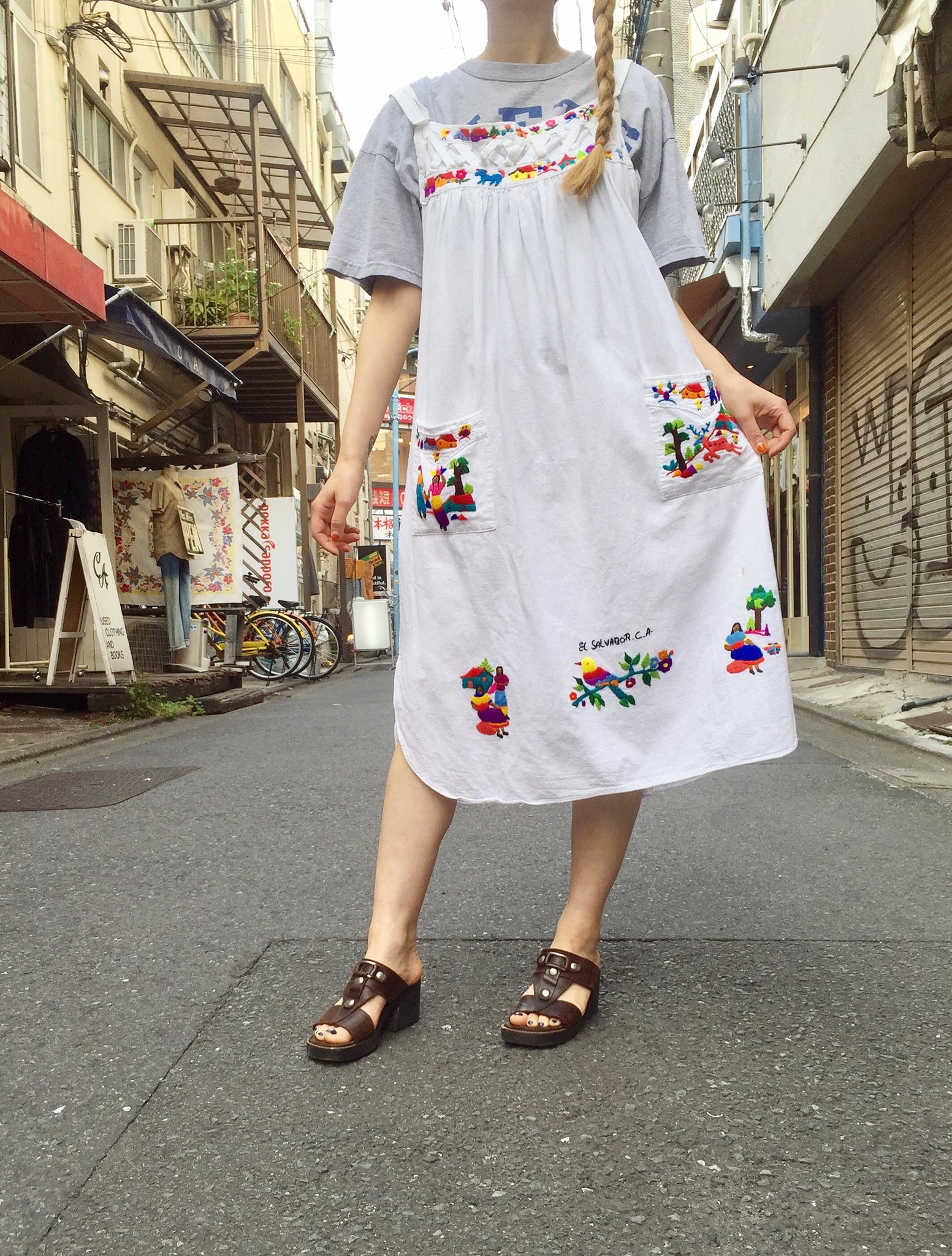 Bernet バーネット En Twitter エプロンのようなデザインが可愛いel Salvador Embroidery Dress エルサルバドルならではのぷっくらとしたカラフルな刺繍が素敵です 160cm 商品詳細 通販希望 Info Ber Net Jp 03 6304 90 Lineでも受付中 11 18時