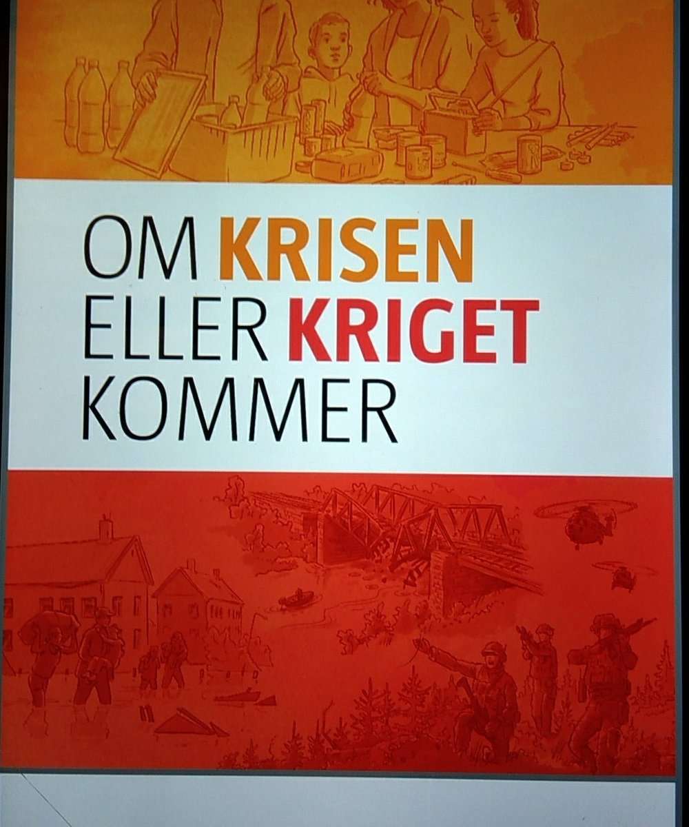Stefan_Laurell's tweet photo. För er som inte hunnit börja läsa kommer här nu helt fräckt en viktig samhällsinformation tweet för tweet, sida för sida. Dela! Sprid! Preppa! Vässa hötjugorna och PRATA Försvar med varenda människa du möter! #V22 #MSB #AlltidRedo #Krisberedskapsveckan #Sverige #OmKrigetKommer https://t.co/PufoD2on0o