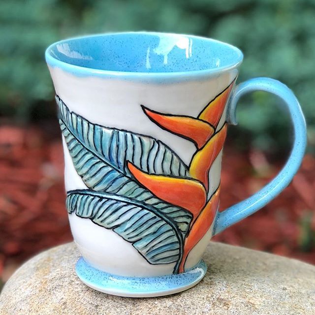 New tropical mug 🌴
🍃🍃🍃
#pottery #wheelthrowing #wheelthrown #handmademug #pottersofinstagram #potterylove #ceramics #ceramica #fidgetspinner #porcelain #keramika #potterie #keramik #ceramicstudio #ceramicart #mugshotmonday #muglove #mugshotmonday #co… ift.tt/2kaQpa9