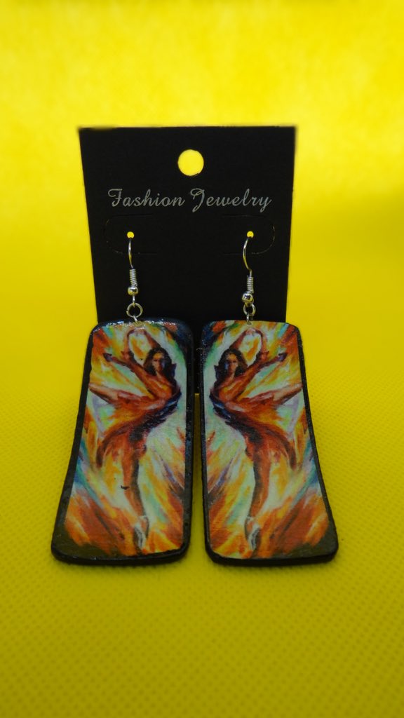 Maicurlicious's tweet photo. Coming soon to @Maicurlicious 
#crafty #handmade #earrings #accessories #upcycled #recycled #Environmental #ecofriendly #ecoconscious #imadethis #etsy #onlinestore #diy https://t.co/QCBLhOkfVc