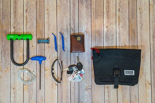 gripunlimited's tweet photo. THE DAILY KIT // Fits your keys, wallet, phone, u-lock, bike tools, headphones, etc. #gripunlimitedbags #getagrip
.
.
.
#bythings
#madeindc
#acreativedc
#dclife
#activeDC
#mydccool
#IGDC
#smallbizdc
#shoplocal
#shopDC
#DMV
#edc
#bikenyc
#bikeva
#capital… https://t.co/lfmzvEGgTA https://t.co/15KoTE3d16