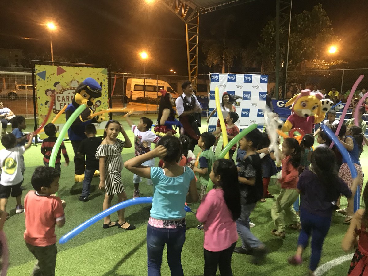 municipiopasaje's tweet photo. El día Viernes llevamos diversión a #CañaQuemada con #CarvanaFamiliar los más pequeños disfrutaron de una noche llena de sorpresas y juegos. #PasajeSoyYo https://t.co/puYjZasJzP