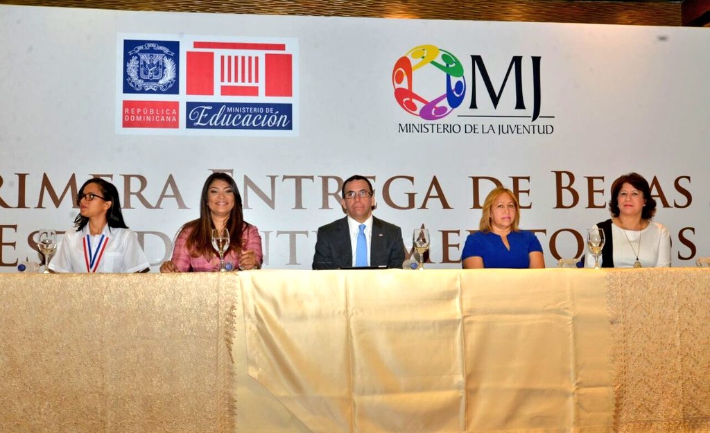 Ministerio Educación RD tweet media