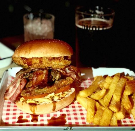 Because what the hell else are you having between your buns on #BritishSandwichWeek!? 🍔
(📸 - @EatAndDrinkLDN)
020 7794 9786 to reserve a table ☎️
#LondonNetworker