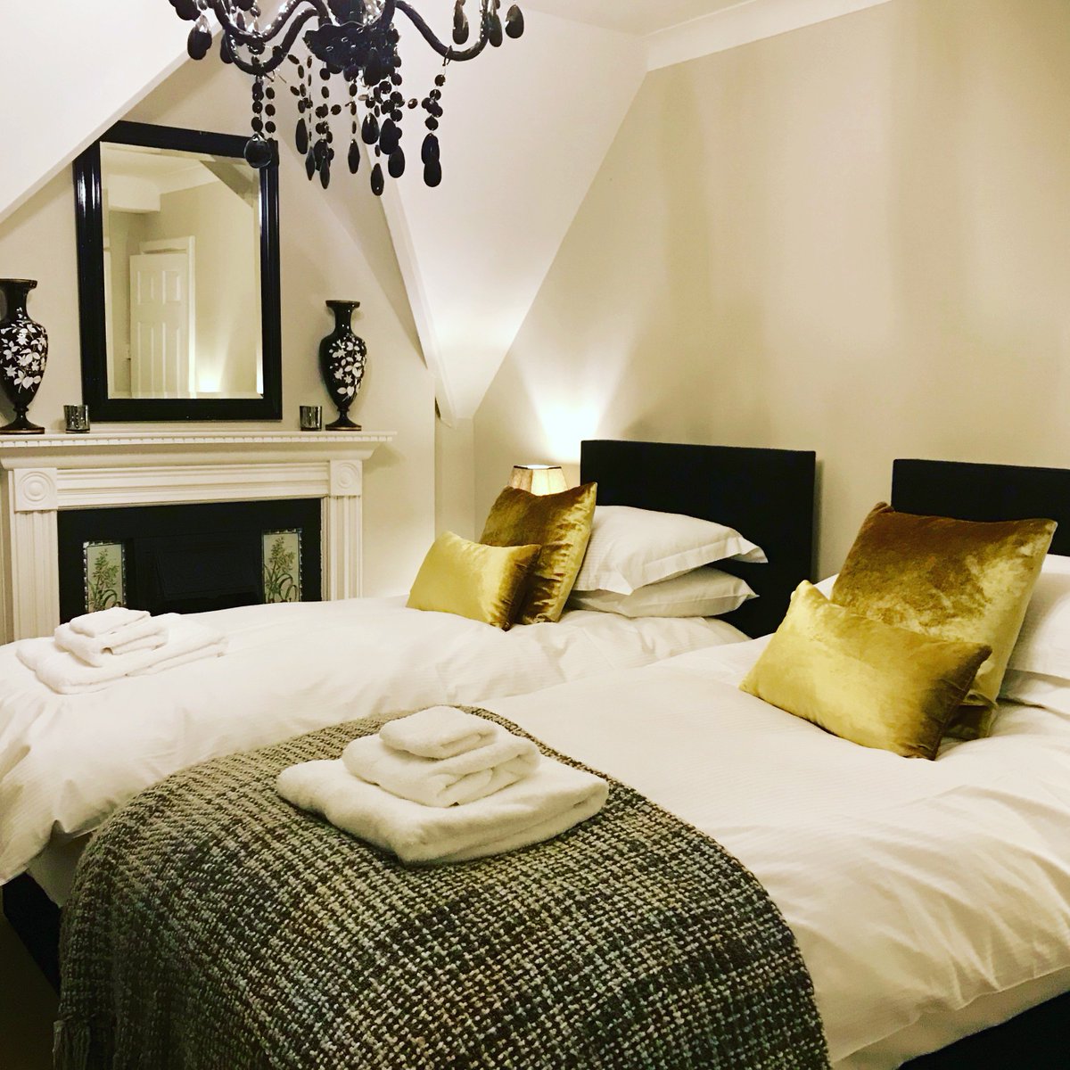 BullAtBrenchley's tweet photo. Consider @BullAtBrenchley your own private boutique hotel! Our luxury accommodation and first-class service will invigorate and recharge, leaving your executives and staff ready to conquer the world! 
Check us out >> https://t.co/4cK4OMZxsR
#Boardmeetings #corporateevents https://t.co/DwN1sowhwI