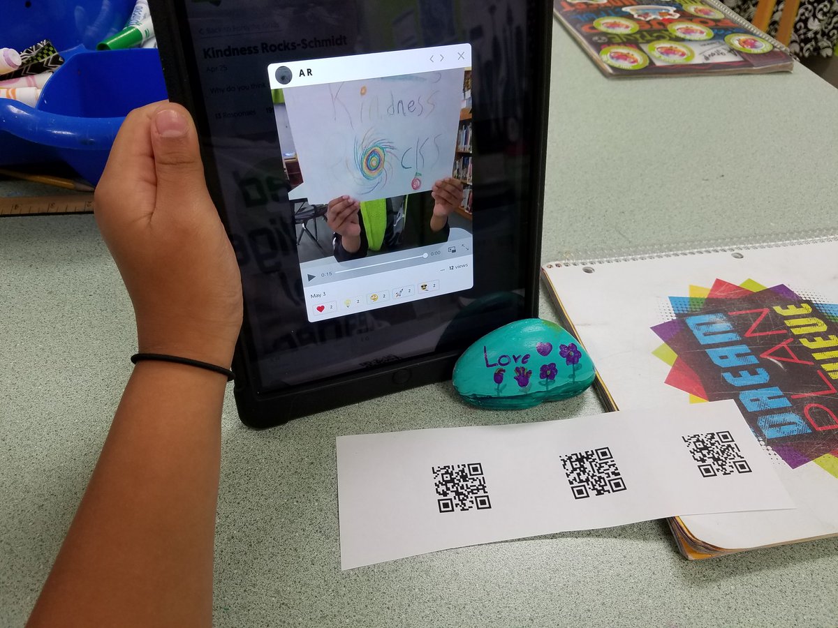 PearcyLibrary's tweet photo. Kindness Rocks w/QR 2 video about kindness. @aisdlibsrv @AISDITD library+art+3rd grdSs=success @PearcyEagles #ChooseKindness https://t.co/7pYhUBOMoj